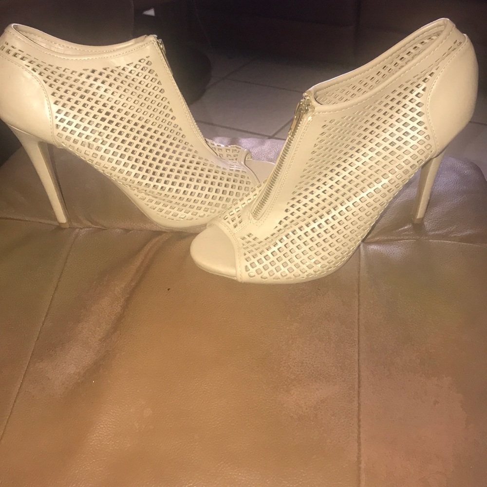 Steve Madden Peep Toe Zippered Pumps